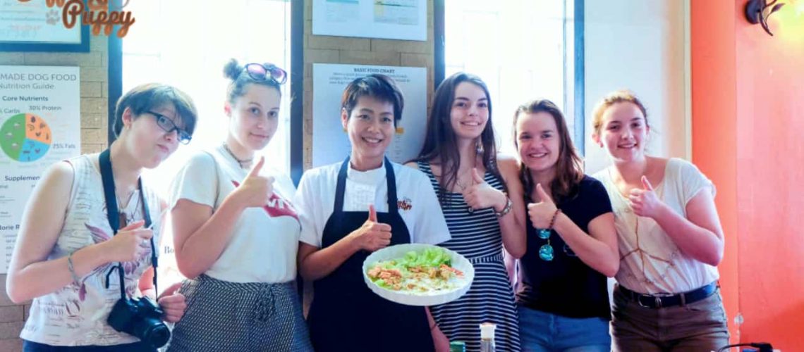 เชฟอาหารสุนัข-workshop-cooking-for-dogs-for-french-students-2019